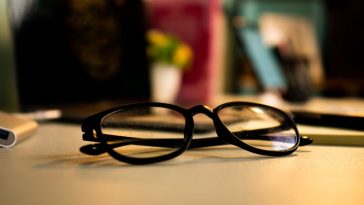 6 Essential Benefits of Anti-Radiation Glasses for Eye Health
