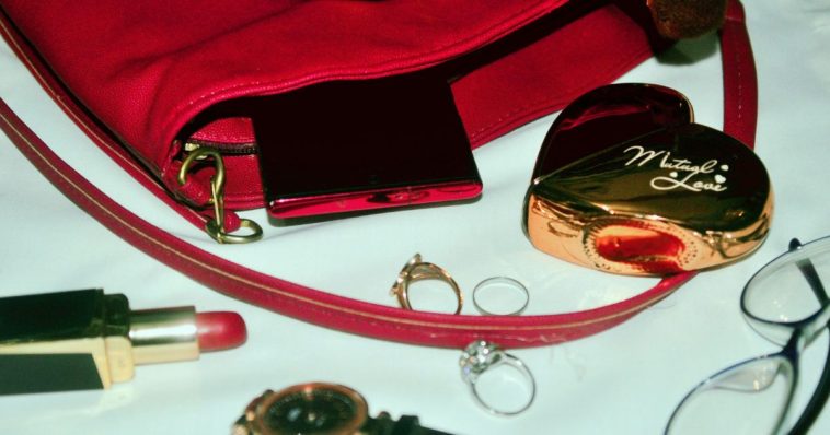 Trending Accessories Influencers Can’t Stop Wearing in 2025